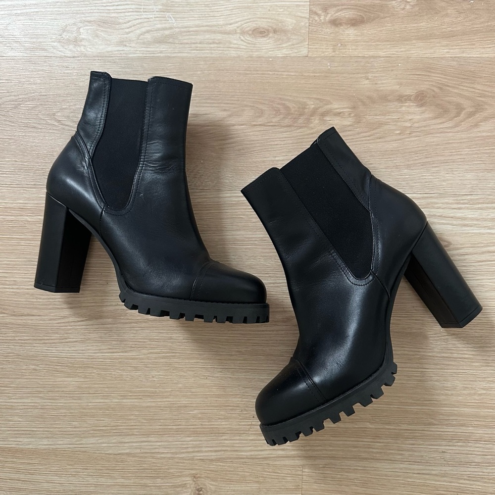 Stuart Weitzman boots
